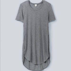 Wilfred side slit top - size M